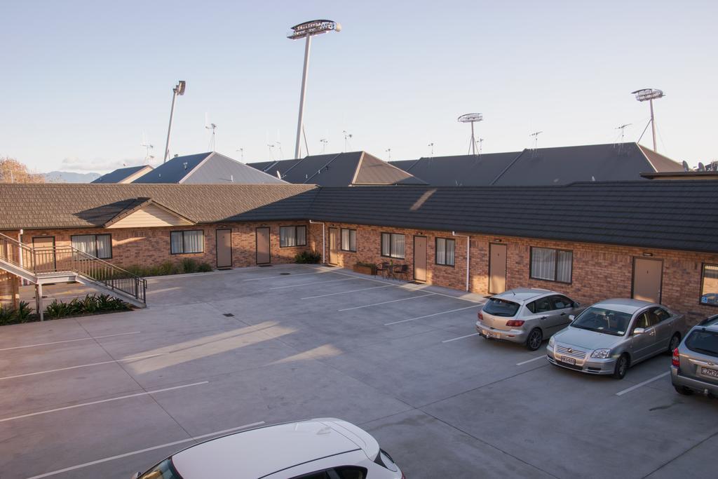 Arena Court Motel Hamilton Dış mekan fotoğraf