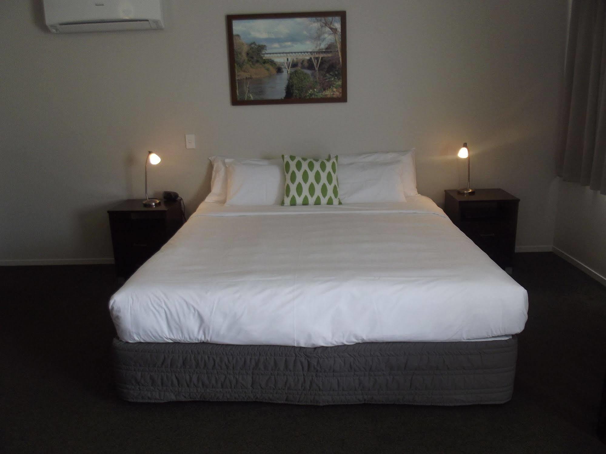 Arena Court Motel Hamilton Dış mekan fotoğraf